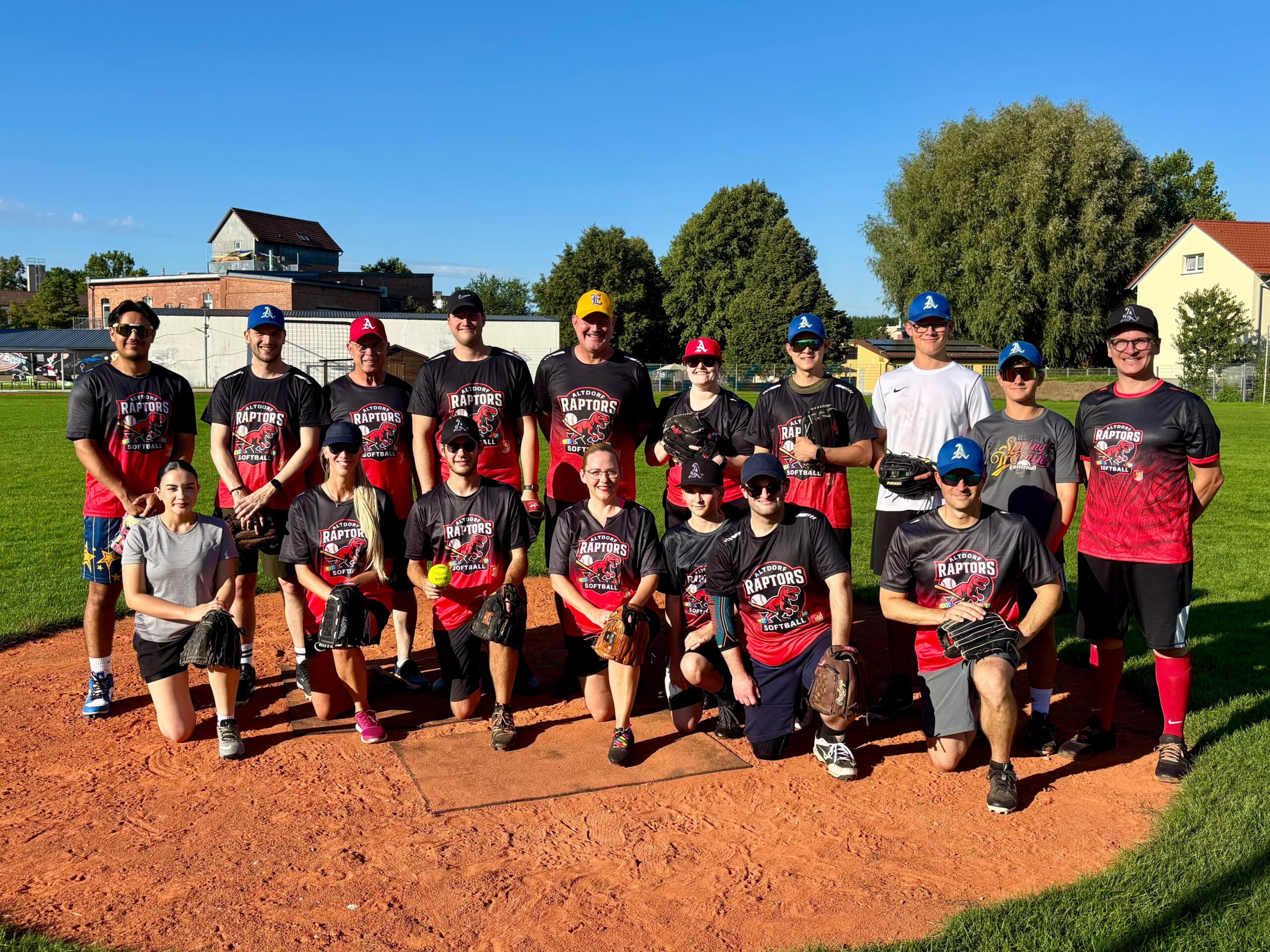 TV 1881 Altdorf Offers Year-Round Softball Training Sessions